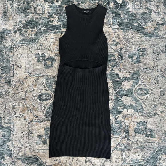 Black knit cutout mini dress - Picture 5 of 5